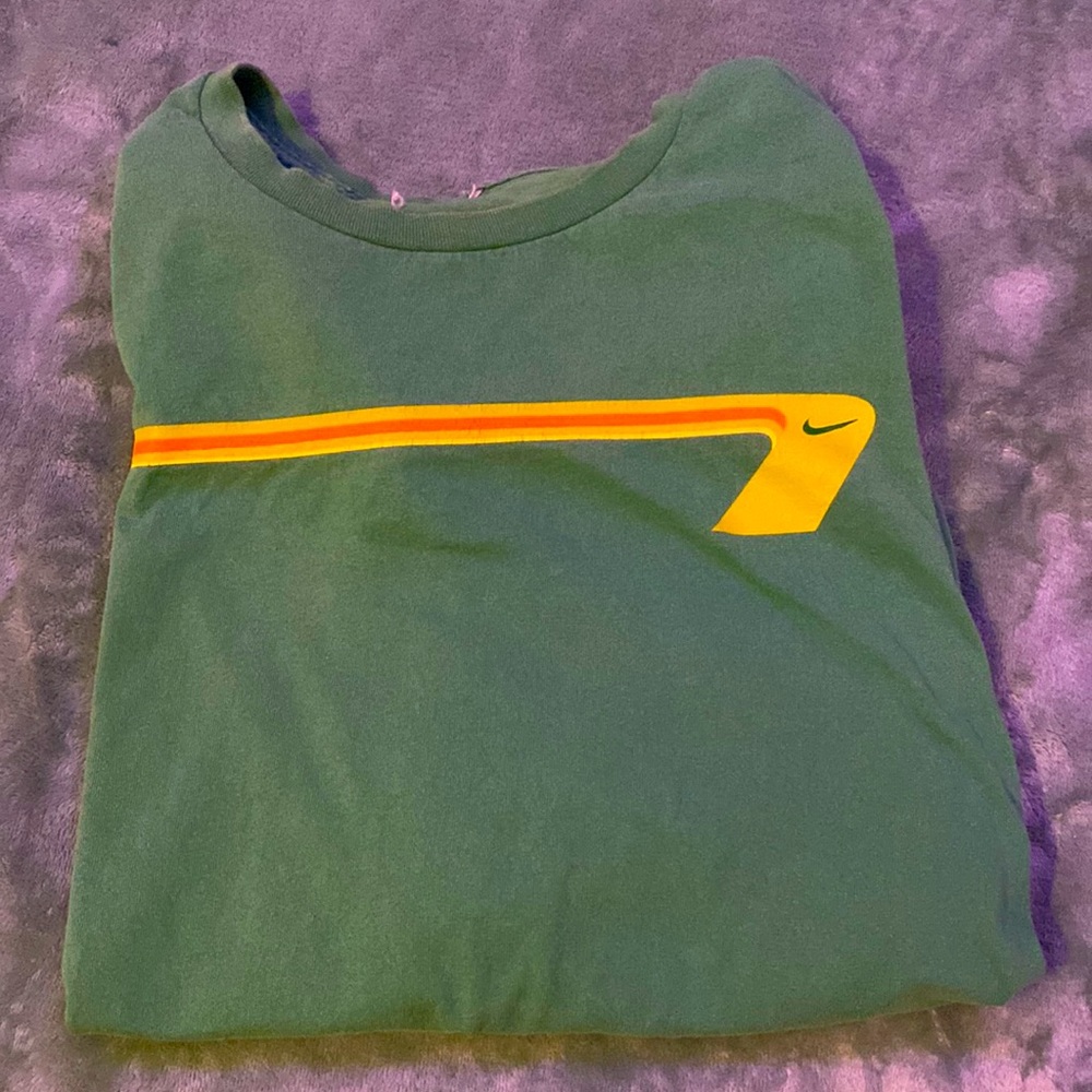 VINTAGE nike tee